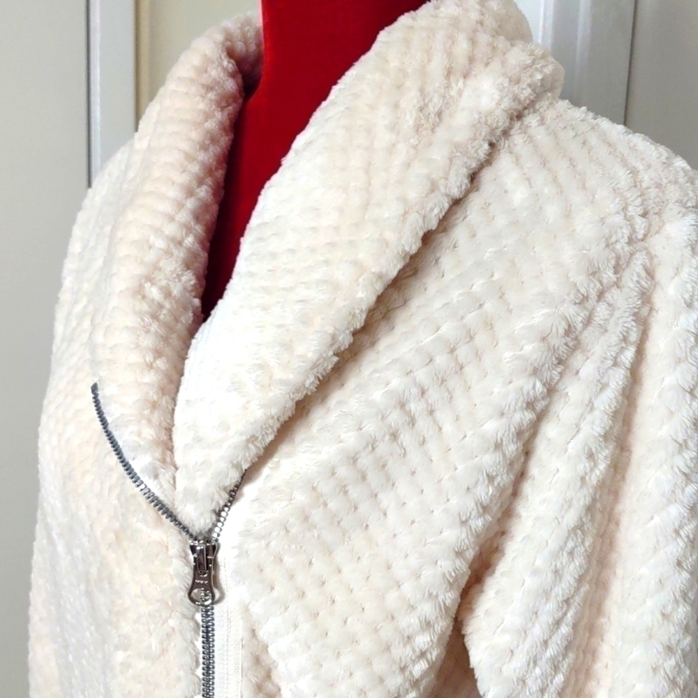 ZELLA Plush Pile Zip Jacket Size Medium - Picture 4 of 9